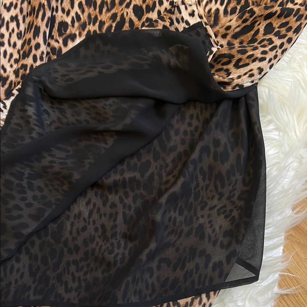 Chico’s Blouse Leopard Print Sleeveless Top Size 1 Medium or 8 - Picture 3 of 5